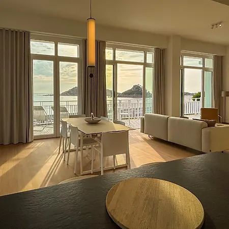 Rouzic T4, Luxury 4 Bedroom Breathtakin Apartmán *